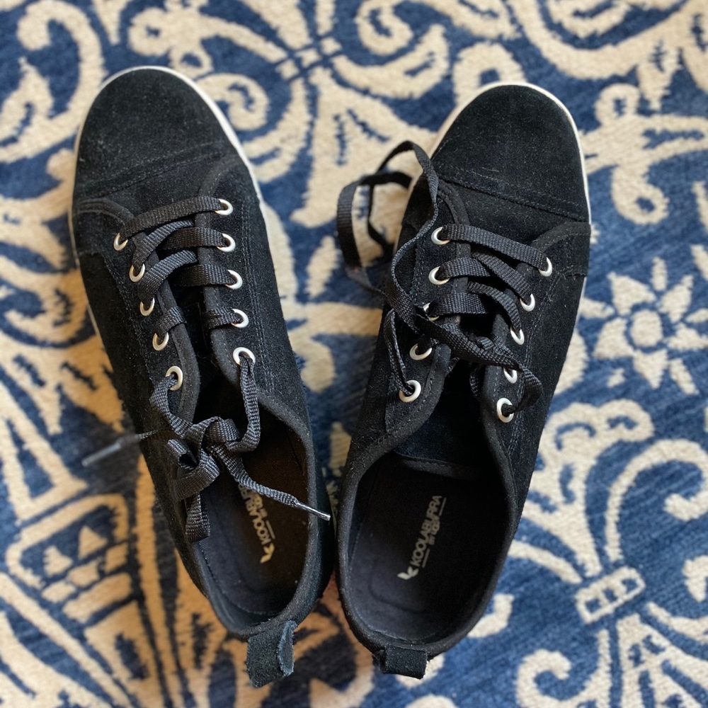 Kookaburra by UGG black suede sneaker Size 10